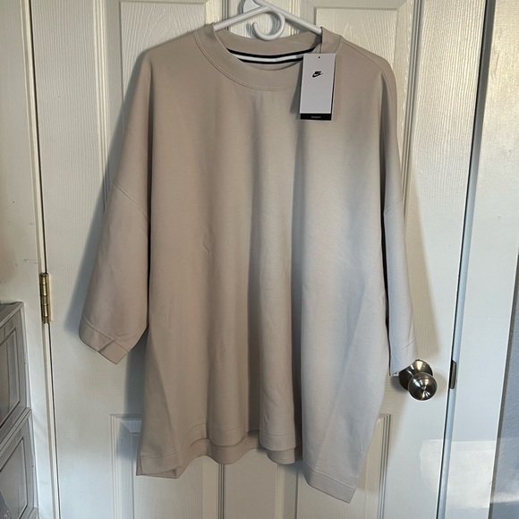 NWT Nike Tech Shirt - Picture 6 of 12